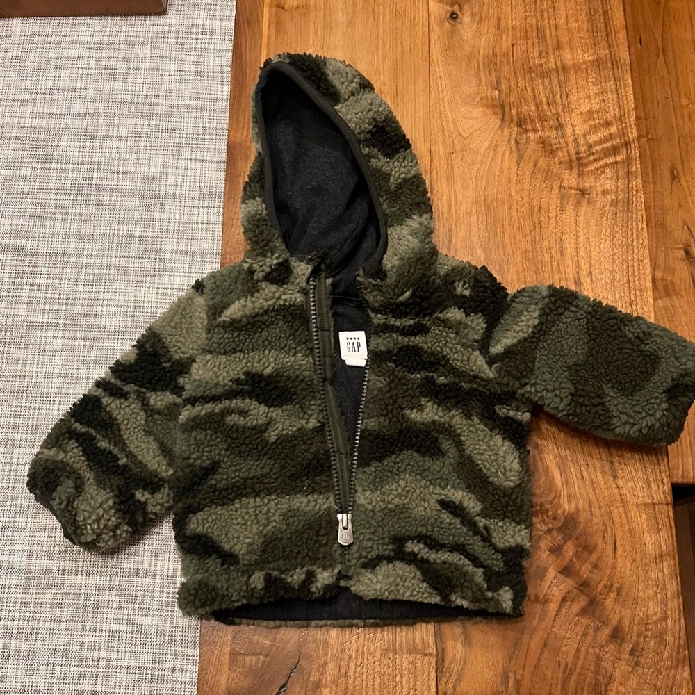 GAP camo baby Sherpa jacket, 0-6 months